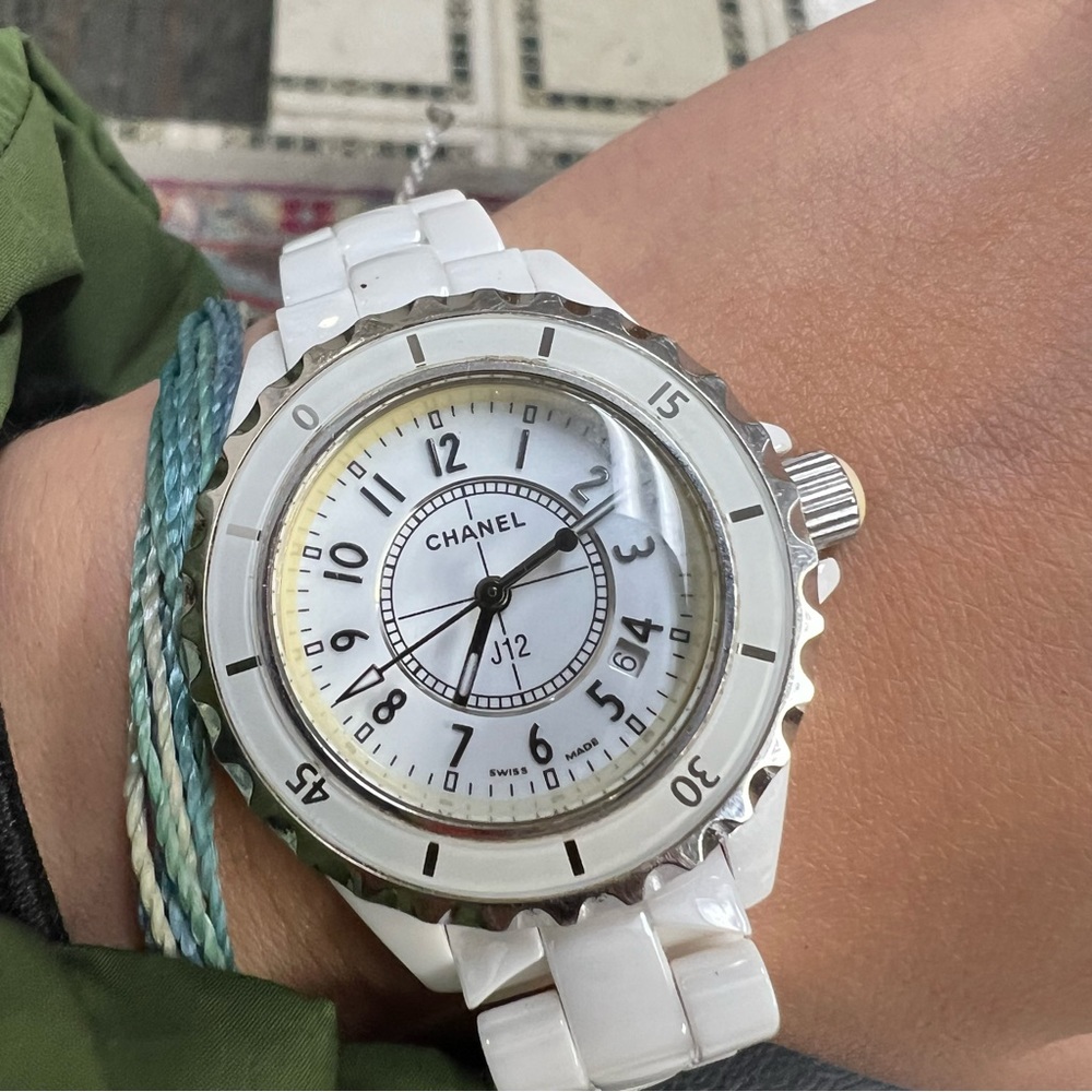 Chanel J12 WATCH CALIBER 12.1, 38 MM White - Picture 3 of 8